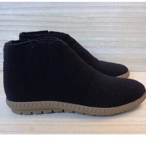 SoftWalk Izzy‎ Black Felt Ankle Bootie Slip On Womens Size 8.5